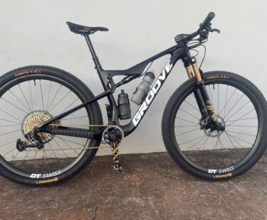 Bicicleta Mountain Bike (MTB) Groove Slap Carbon 9 Aro 29 Quadro 17 12V