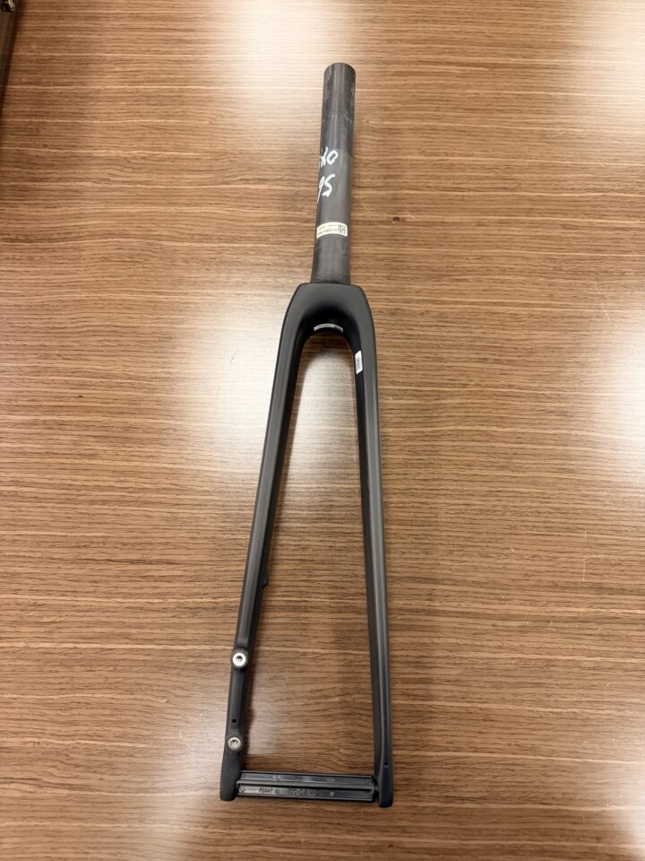 Peça Suspensão Rígida (Garfo) Specialized S-Works Comprimento 210mm | Bazar Bikes Anúncio Bazar Bikes