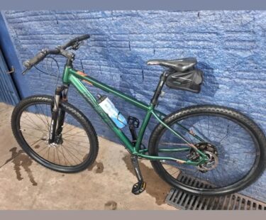 Bicicleta Mountain Bike (MTB) High One Neo Aro 29 Quadro 17 12V