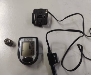 Acessório Ciclocomputador e GPS Com Fio Cateye Velo 8 Velocidade 30V