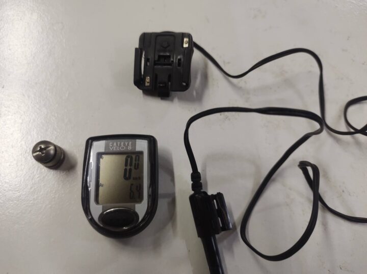 Acessório Ciclocomputador e GPS Com Fio Cateye Velo 8 Velocidade 30V | Bazar Bikes Anúncio Bazar Bikes