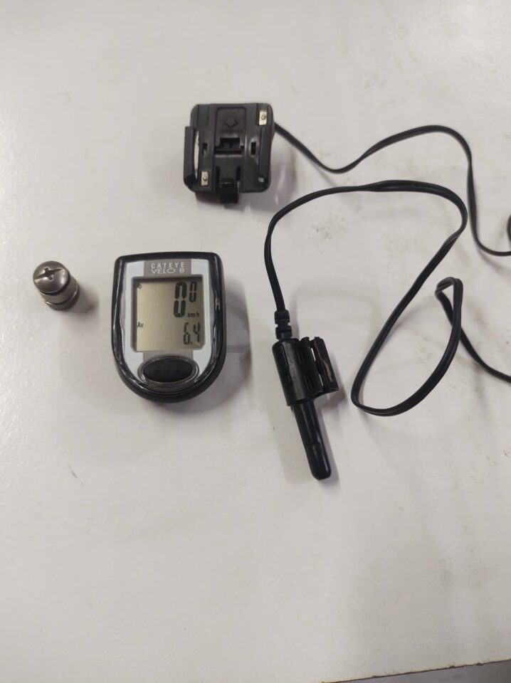 Acessório Ciclocomputador e GPS Com Fio Cateye Velo 8 Velocidade 30V | Bazar Bikes Anúncio Bazar Bikes