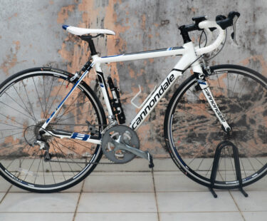 Bicicleta Speed Cannondale CAAD8 Aro 700c Quadro 48 20V