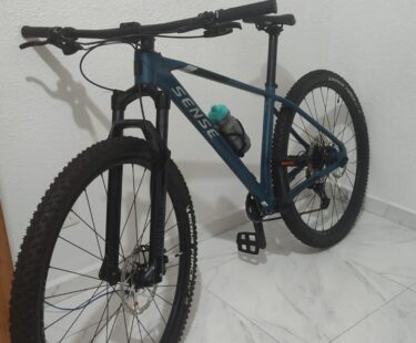 Bicicleta Mountain Bike (MTB) Sense Impact Aro 29 Quadro 17 12V em São José dos Campos / SP