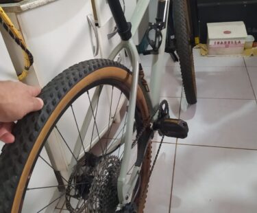 Bicicleta Mountain Bike (MTB) Sense Impact SL Aro 29 Quadro 17 12V
