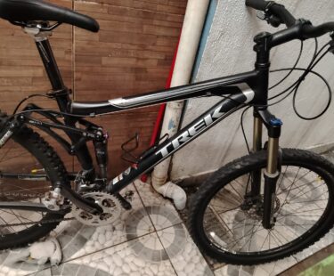 Bicicleta Mountain Bike (MTB) Trek Full EX 9.8 Aro 26 Quadro 19 27V, Bazar Bikes Bicicleta Mountain Bike (MTB) Trek Full EX 9.8 Aro 26 Quadro 19 27V