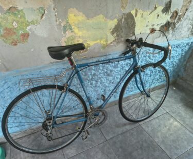 Bicicleta Urbana Caloi Strada Aro 27.5 Quadro 50 6V