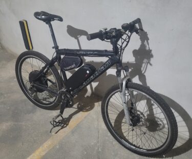 Bicicleta Elétrica Canadian SXT Aro 26 Quadro 19 27V