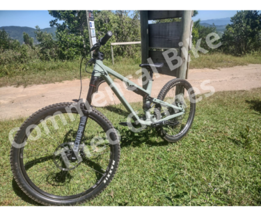 Bicicleta Downhill Commencal Meta SX Aro 27.5 Quadro 52 12V, Bazar Bikes Bicicleta Downhill Commencal Meta SX Aro 27.5 Quadro 52 12V