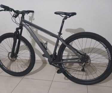 Bicicleta Urbana Rava Pressure Aro 29 Quadro 54 21V, Bazar Bikes Bicicleta Urbana Rava Pressure Aro 29 Quadro 54 21V