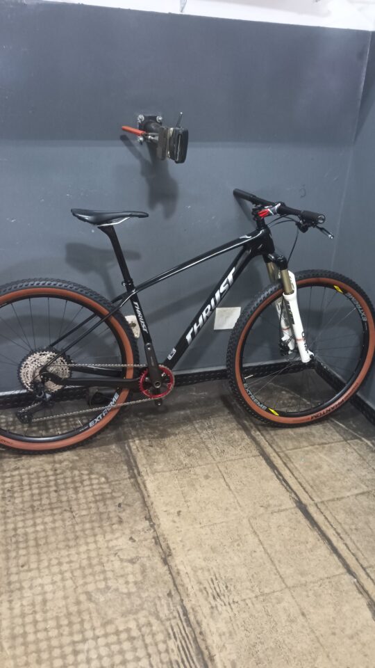 Bicicleta Mountain Bike (MTB) Trust Hard Aro 29 Quadro 17 12V | Bazar Bikes Anúncio Bazar Bikes
