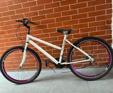 Bicicleta Urbana Venzo Sem modelo Aro 26 Quadro 15 6V, Bazar Bikes Bicicleta Urbana Venzo Sem modelo Aro 26 Quadro 15 6V